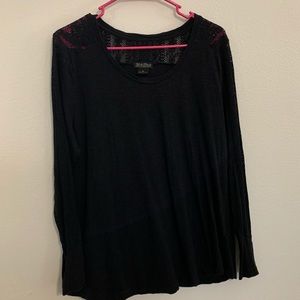 GUC Black L/S with cutout detail on top and sleeve